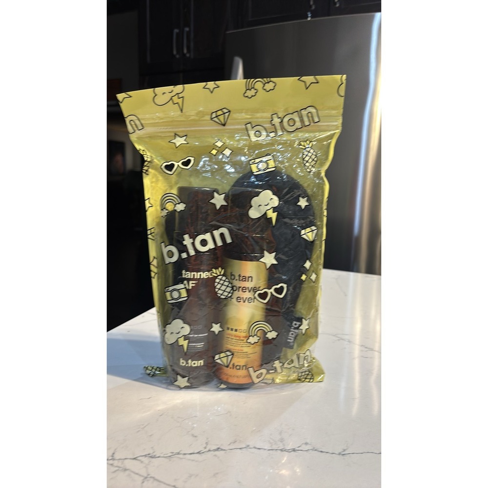 b.tan Tanned AF Darkest Mousse Mitt Set